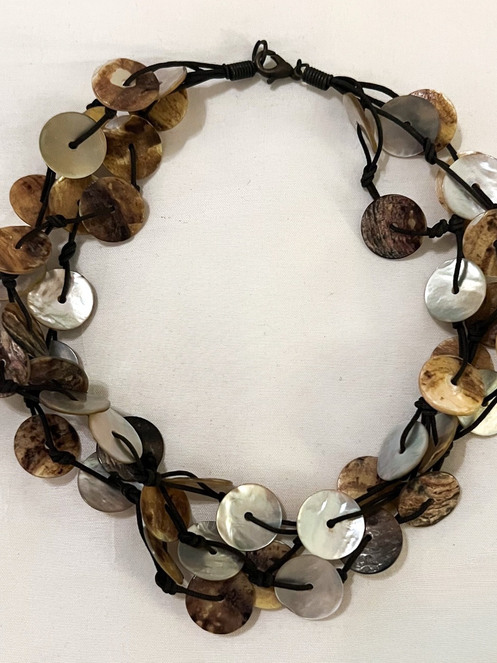 Vintage Y2K Mother of Pearl Shell Disc Multi-Strand Collar Choker 15” Necklace